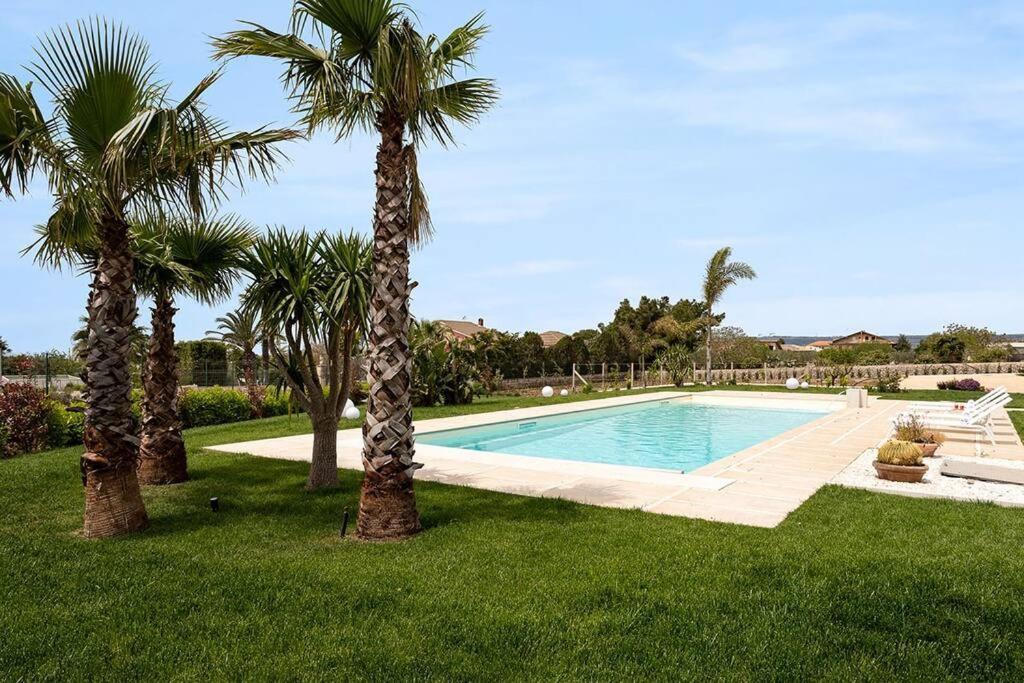 Villa Paradiso With Private Pool, Bbq Area, Huge Garden And Free Parking Модика Экстерьер фото