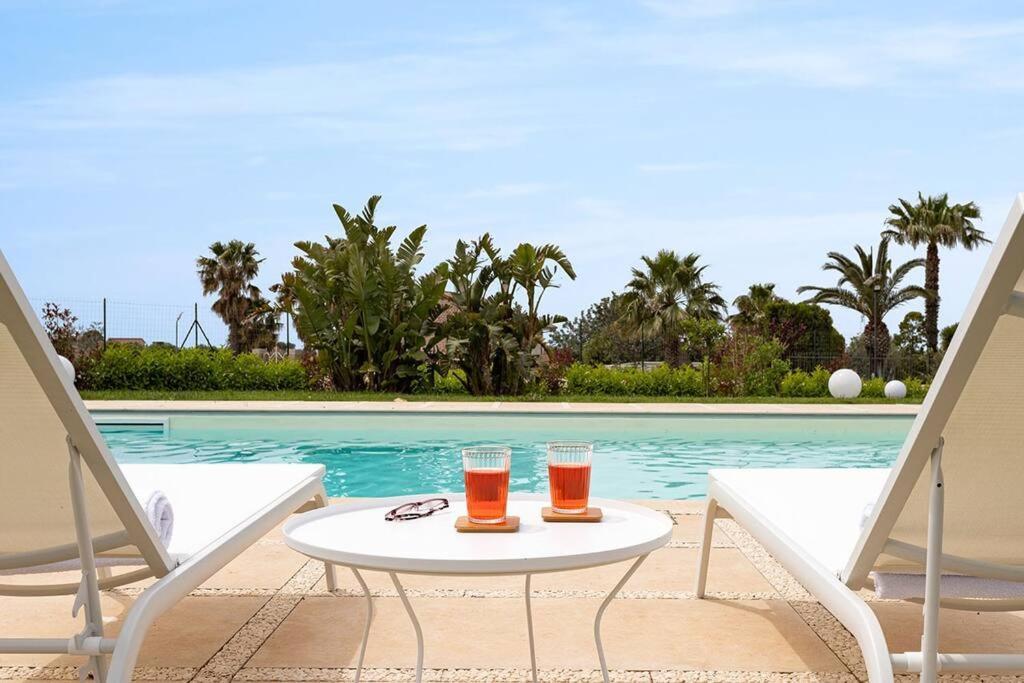 Villa Paradiso With Private Pool, Bbq Area, Huge Garden And Free Parking Модика Экстерьер фото